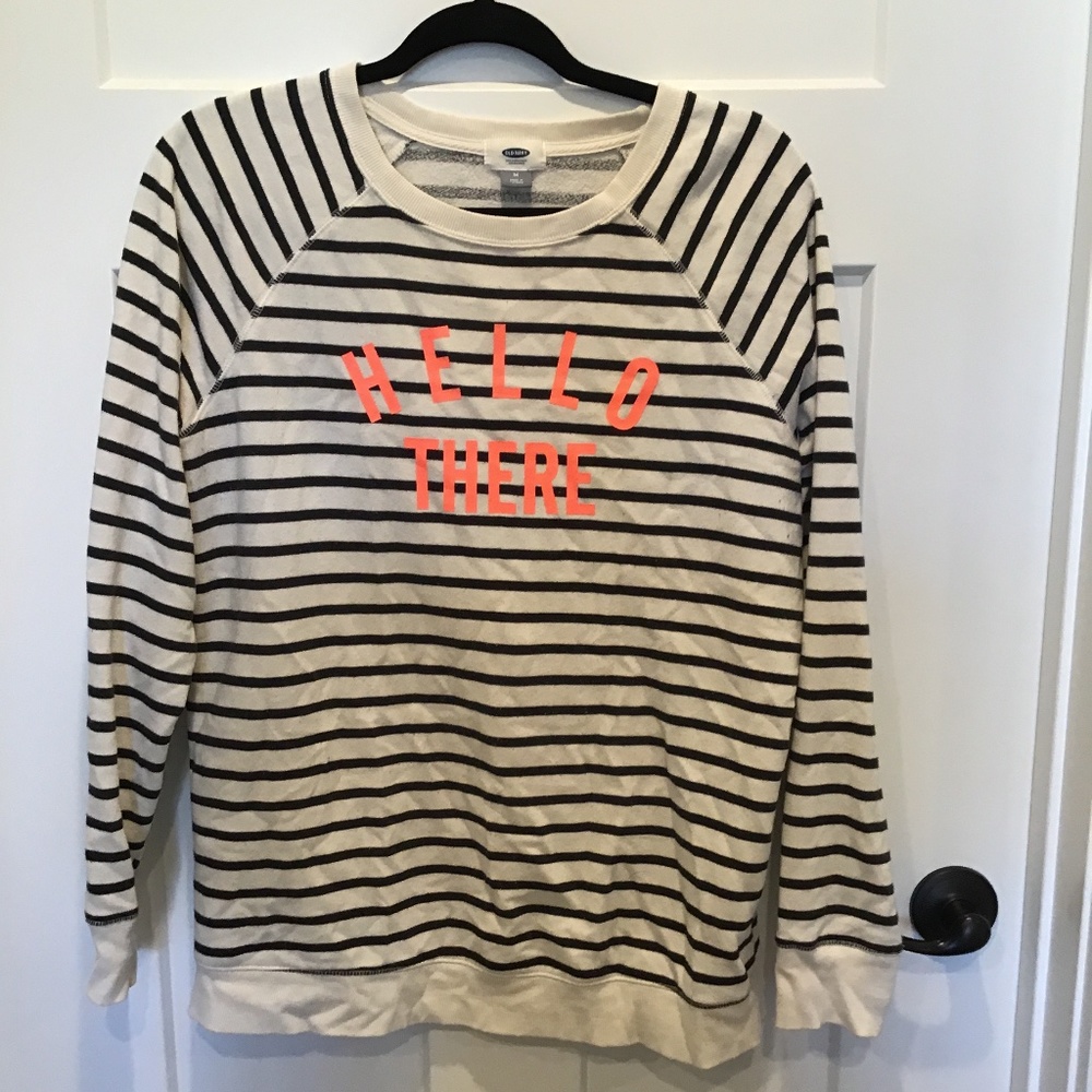 Old Navy Sweater size Medium